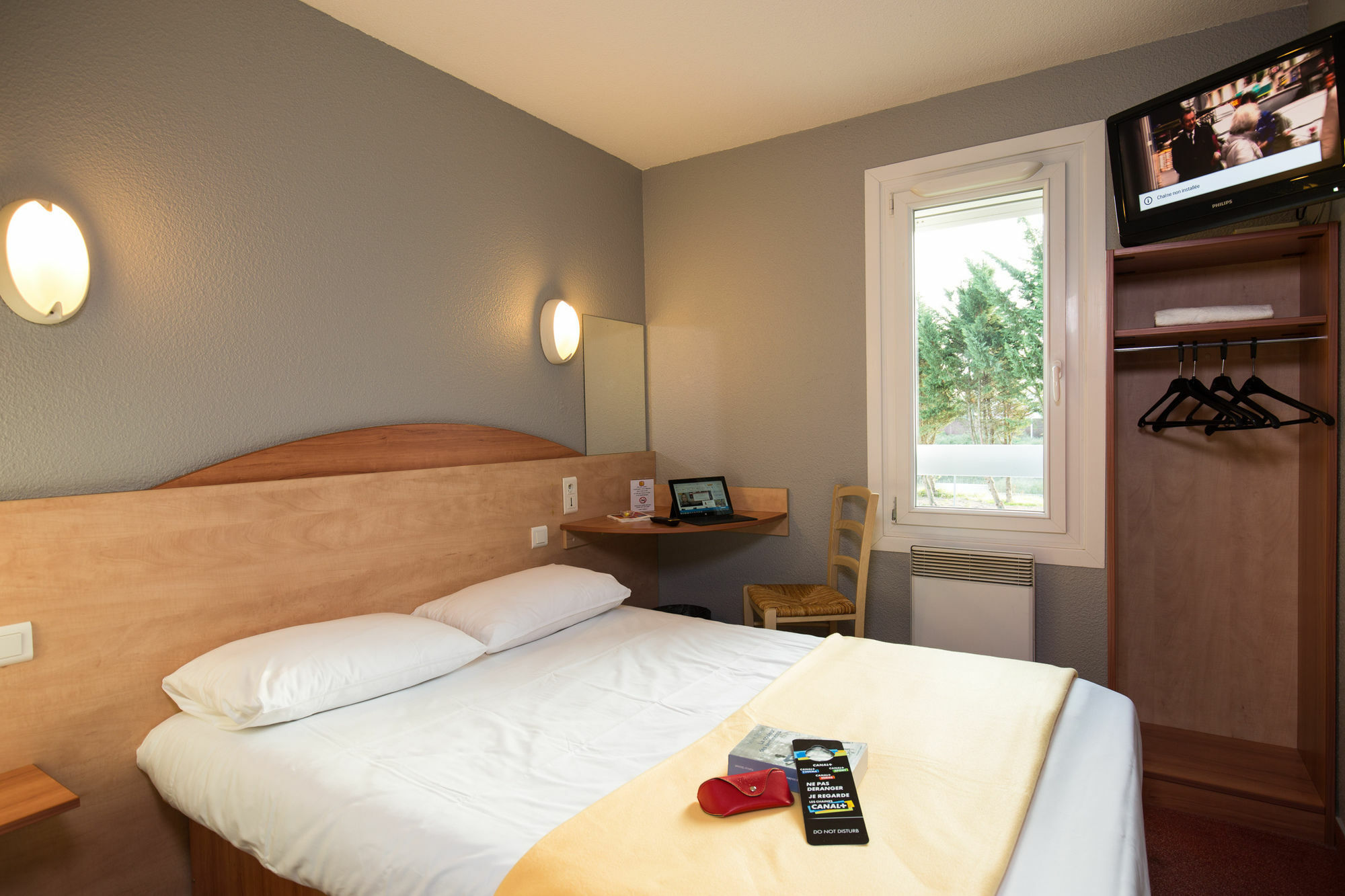 Kyriad Direct Orleans - La Chapelle St Mesmin Экстерьер фото