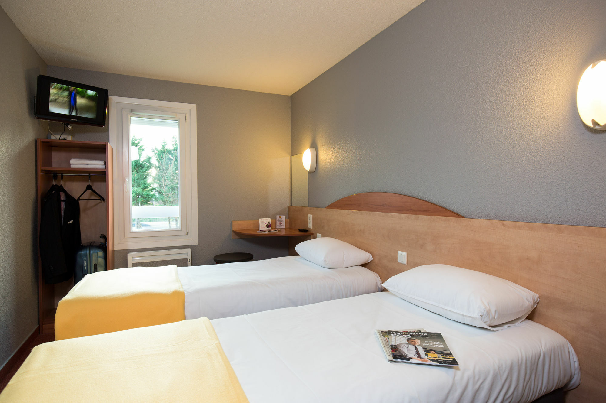 Kyriad Direct Orleans - La Chapelle St Mesmin Экстерьер фото