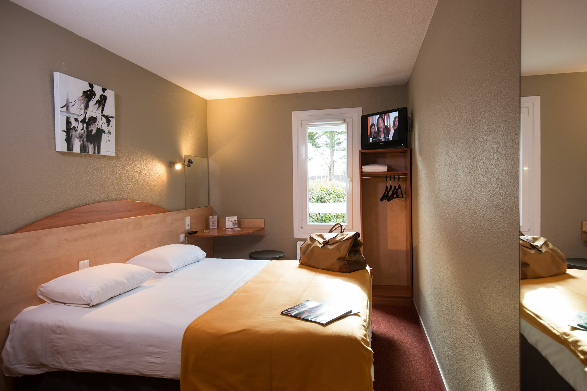 Kyriad Direct Orleans - La Chapelle St Mesmin Экстерьер фото